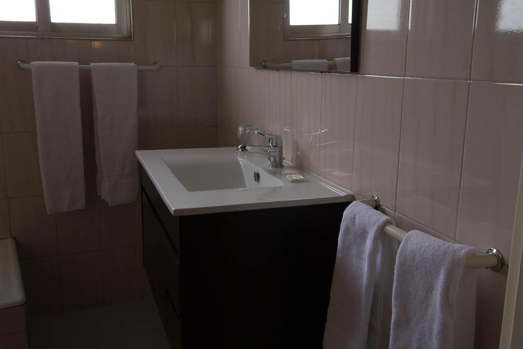 S. Mamede Hotel Guimaraes Room photo